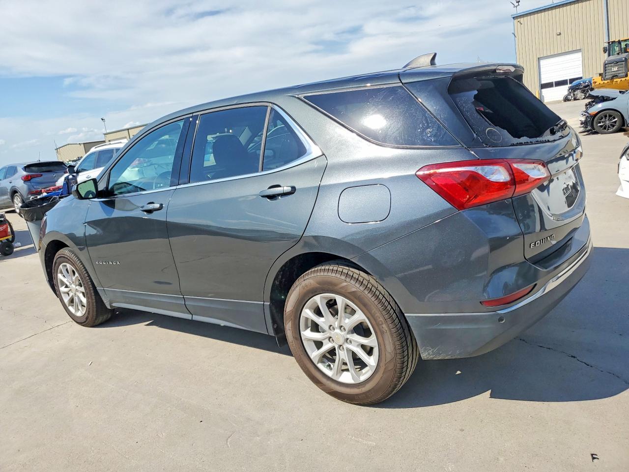 2020 Chevrolet Equinox Lt - Фото 2