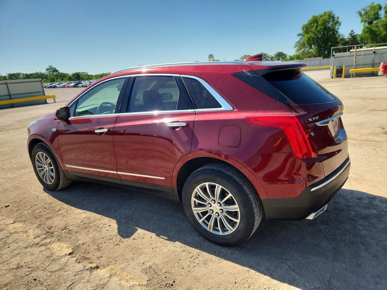 2017 Cadillac Xt5 Luxury - Фото 2