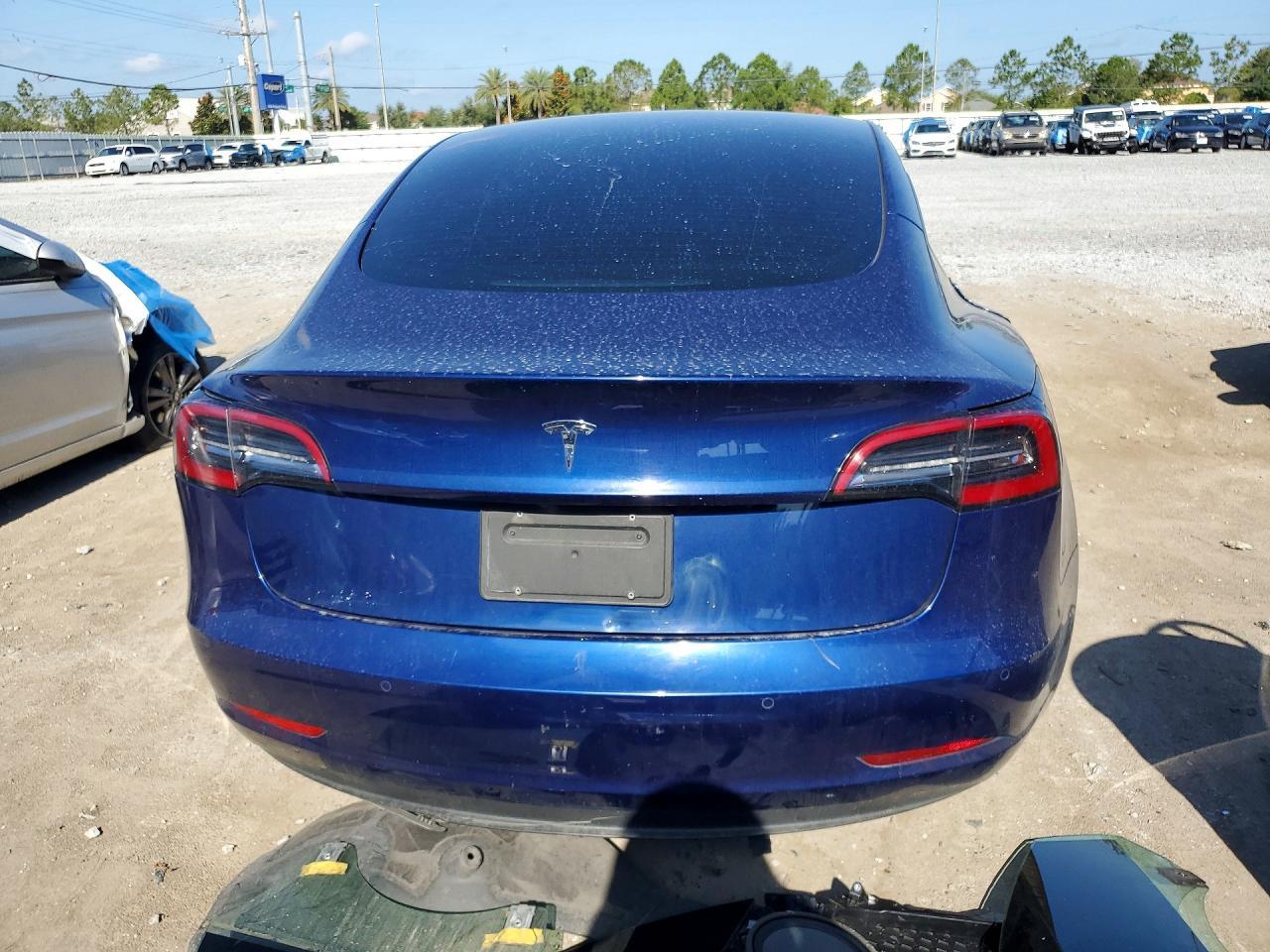 2022 Tesla Model 3 - Image 6
