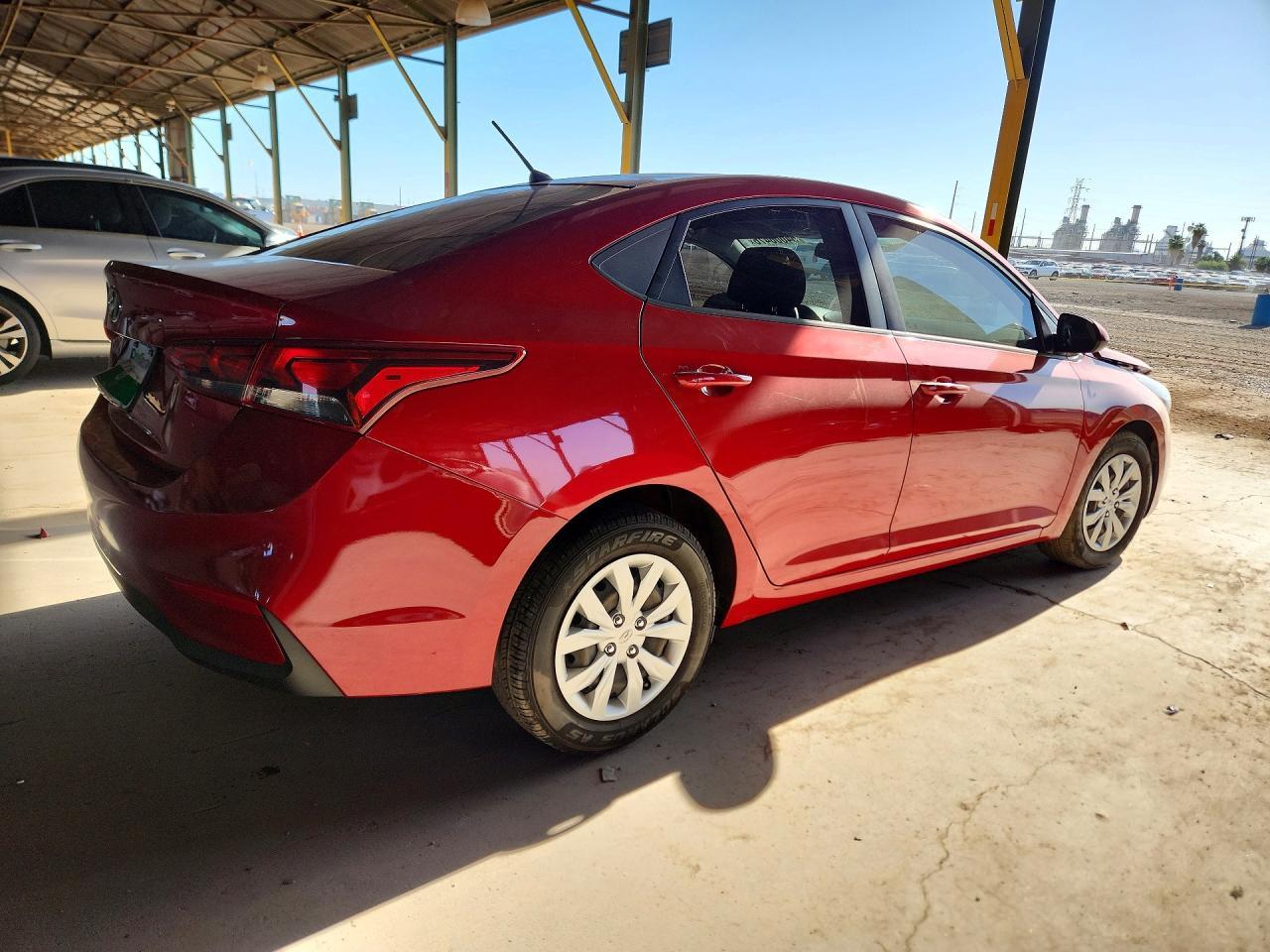 2021 Hyundai Accent Se - Фото 3