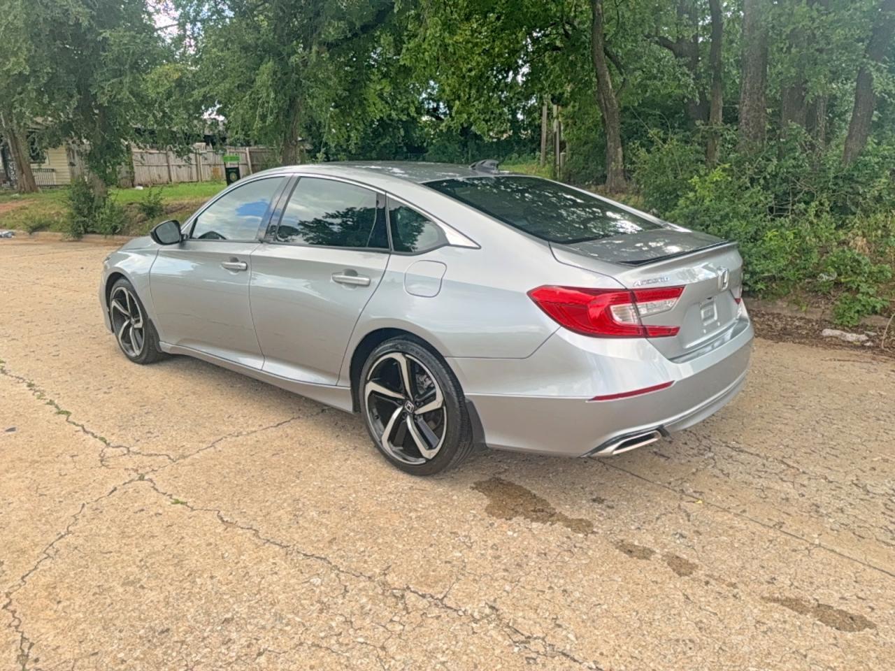 2022 Honda Accord Sport - Фото 3