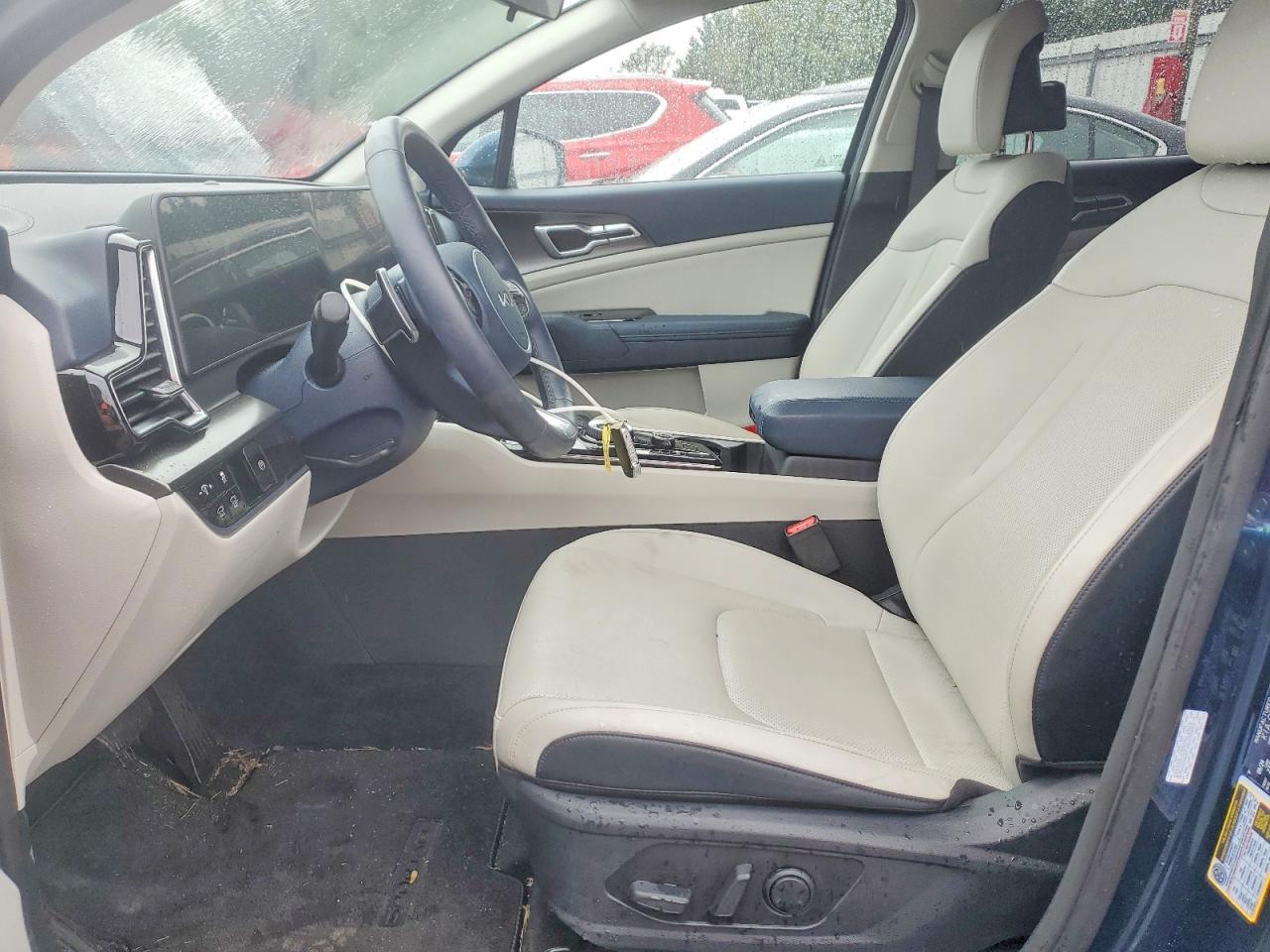 2025 Kia Sportage Ex - Image 7