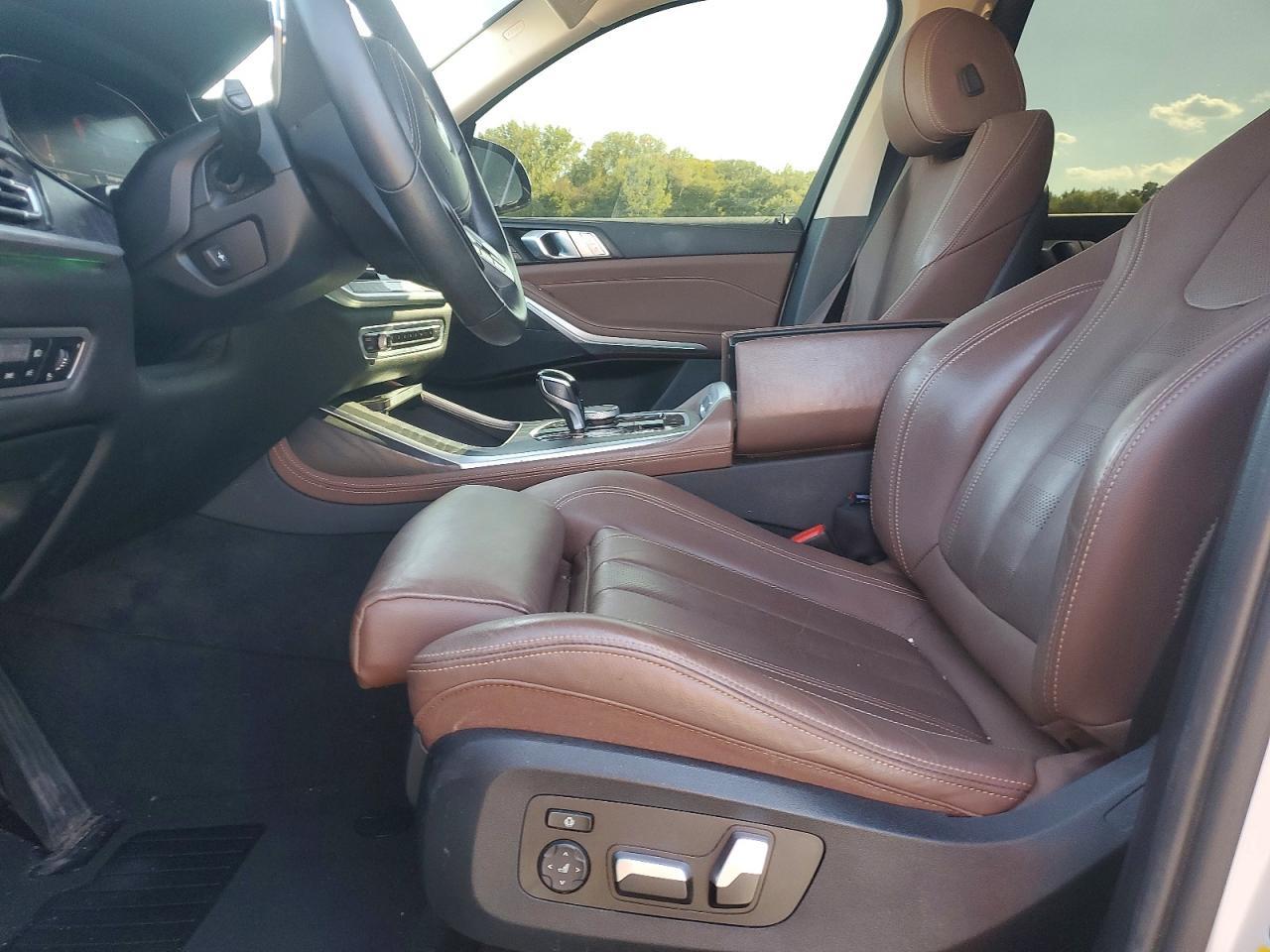 2022 BMW X7 xDrive40I - Фото 7