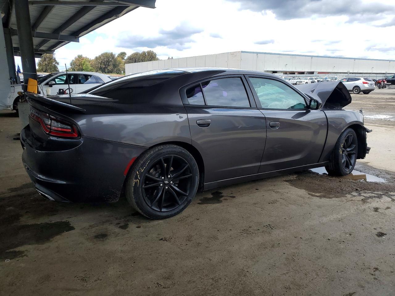 2017 Dodge Charger Se - Фото 3