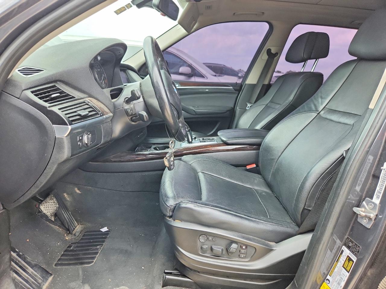 2011 BMW X5 xDrive50I - Image 7