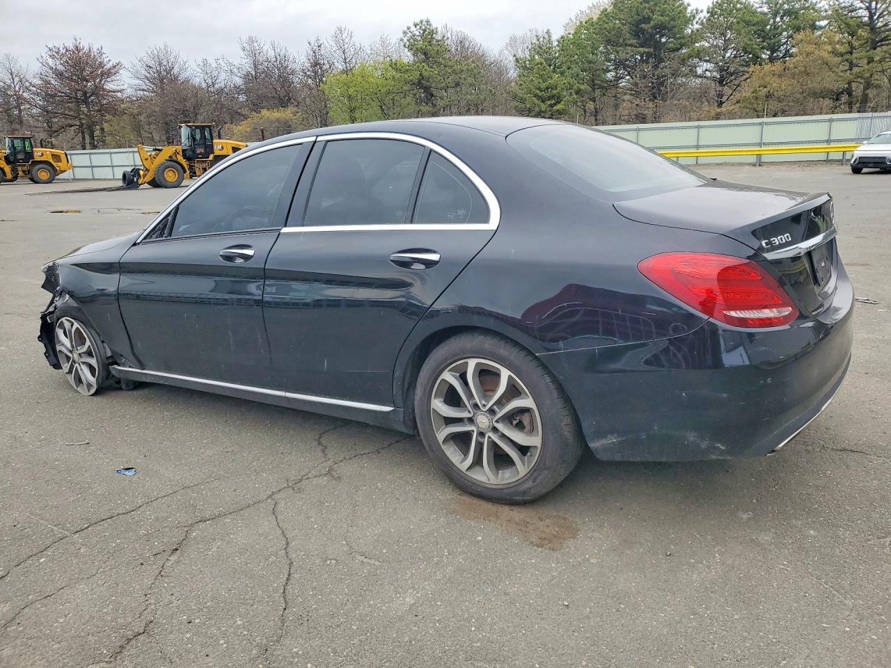 2015 Mercedes-Benz C 300 4Matic - Фото 2