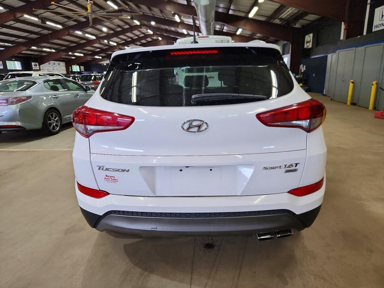 2016 Hyundai Tucson Sport - Фото 6