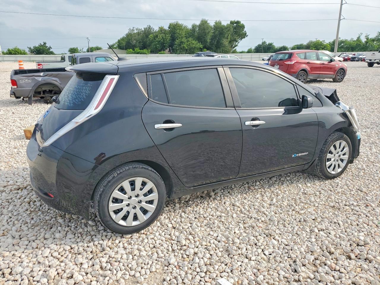 2017 Nissan Leaf S - Image 3