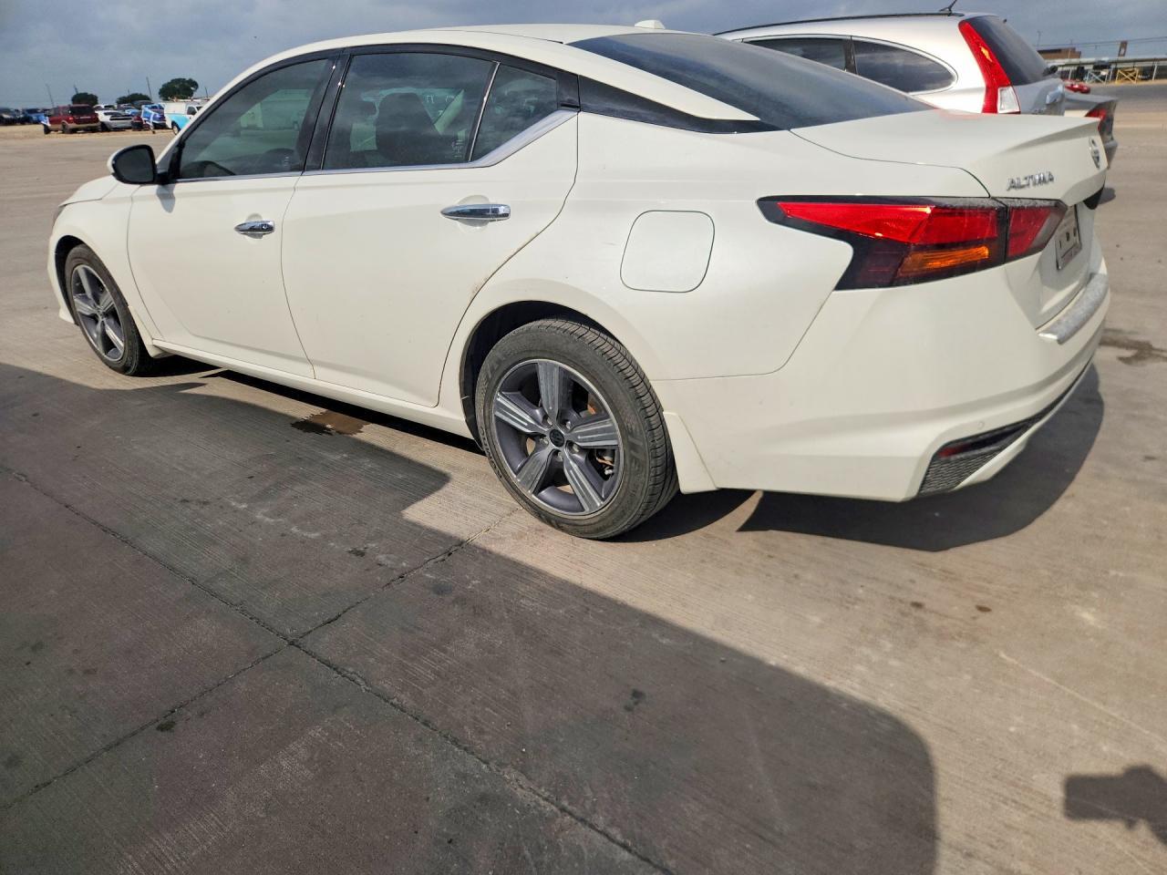 2021 Nissan Altima Sl - Фото 2