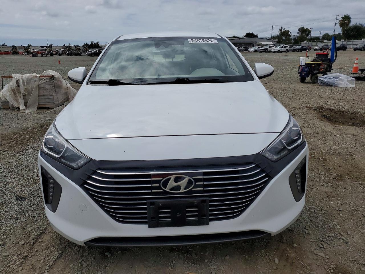 2019 Hyundai Ioniq Limited - Image 5