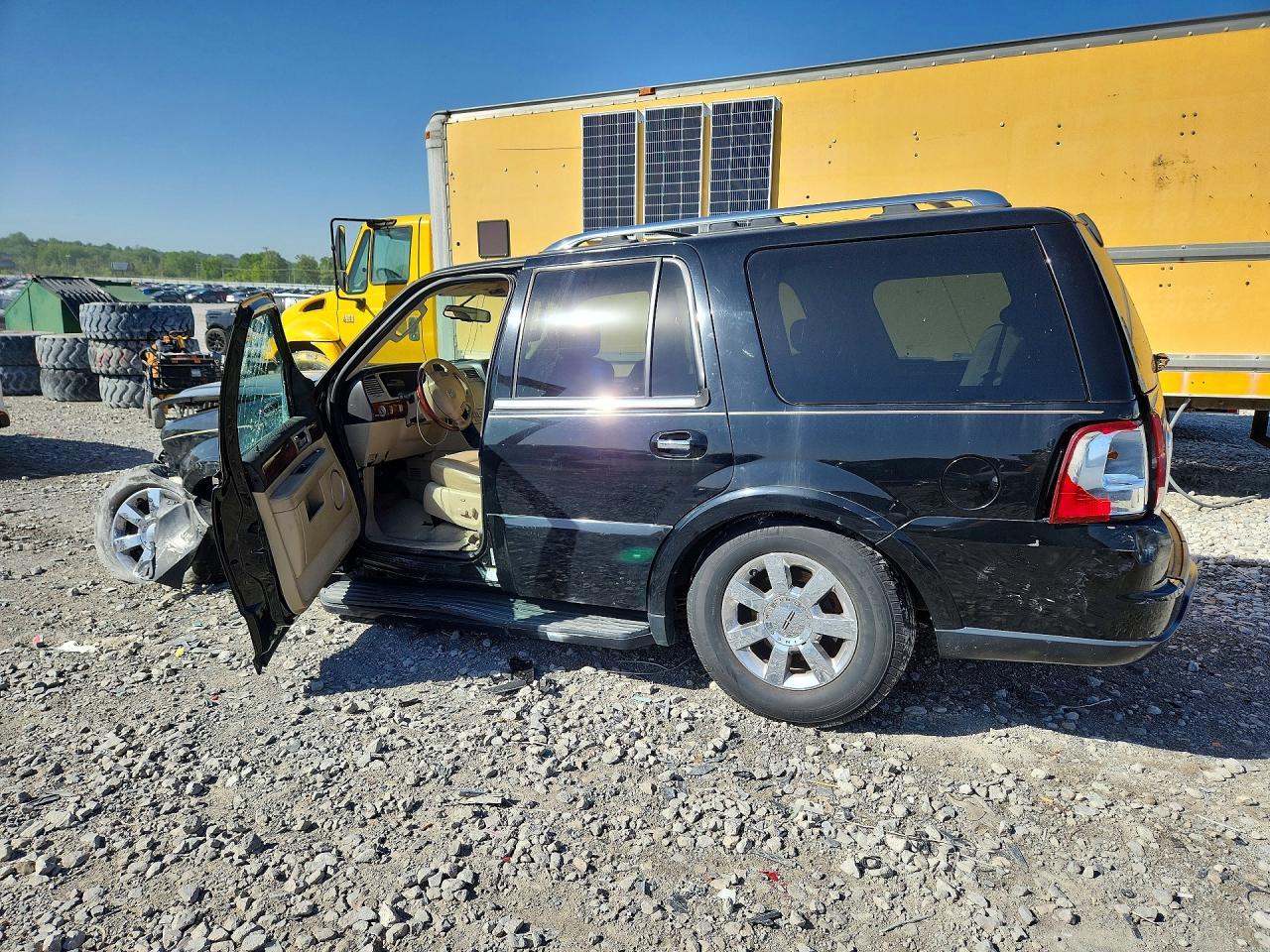2006 Lincoln Navigator - Фото 2