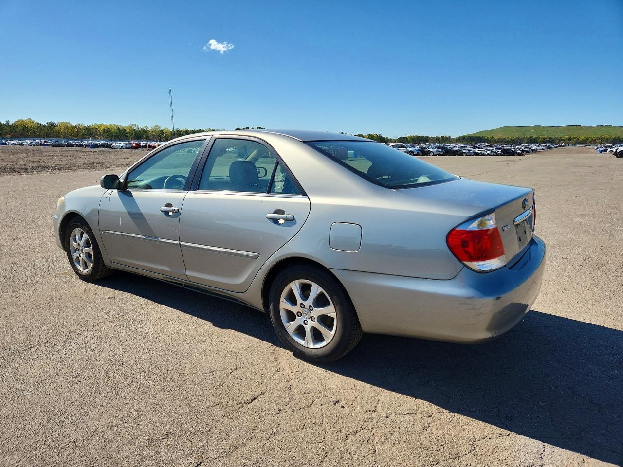 2005 Toyota Camry Xle V6 - Фото 2