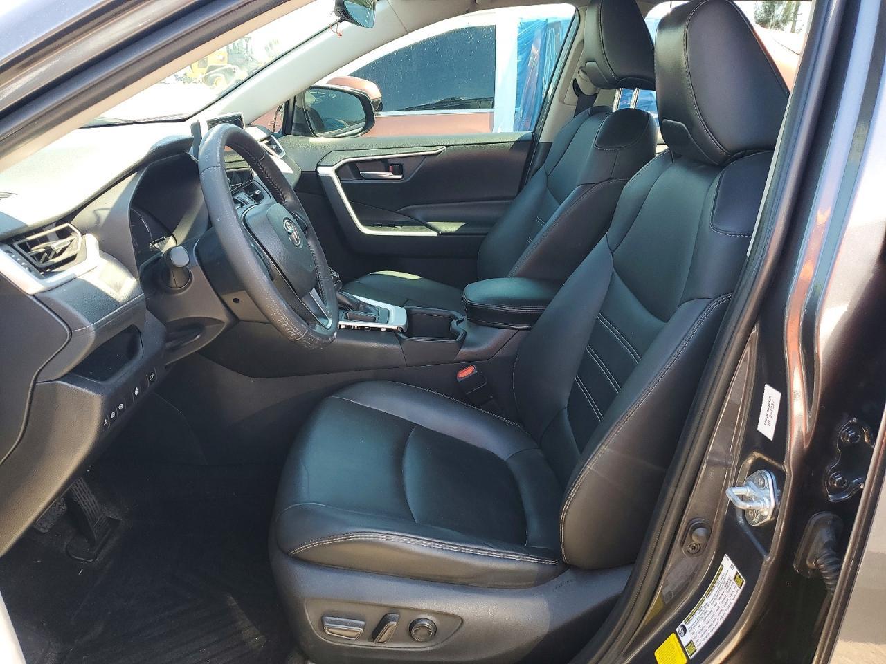 2025 Toyota Rav4 Xle Premium - Image 7
