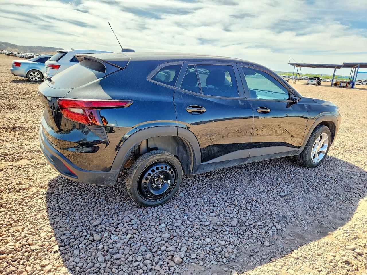 2024 Chevrolet Trax Ls - Фото 3