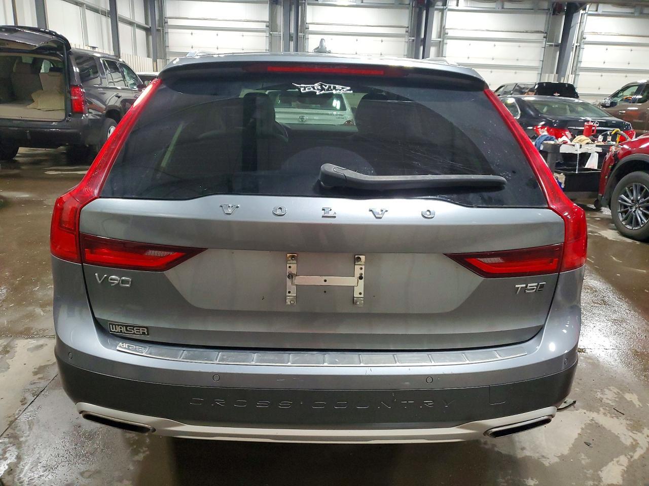 2019 Volvo V90 Cross Country T5 Momentum - Image 6