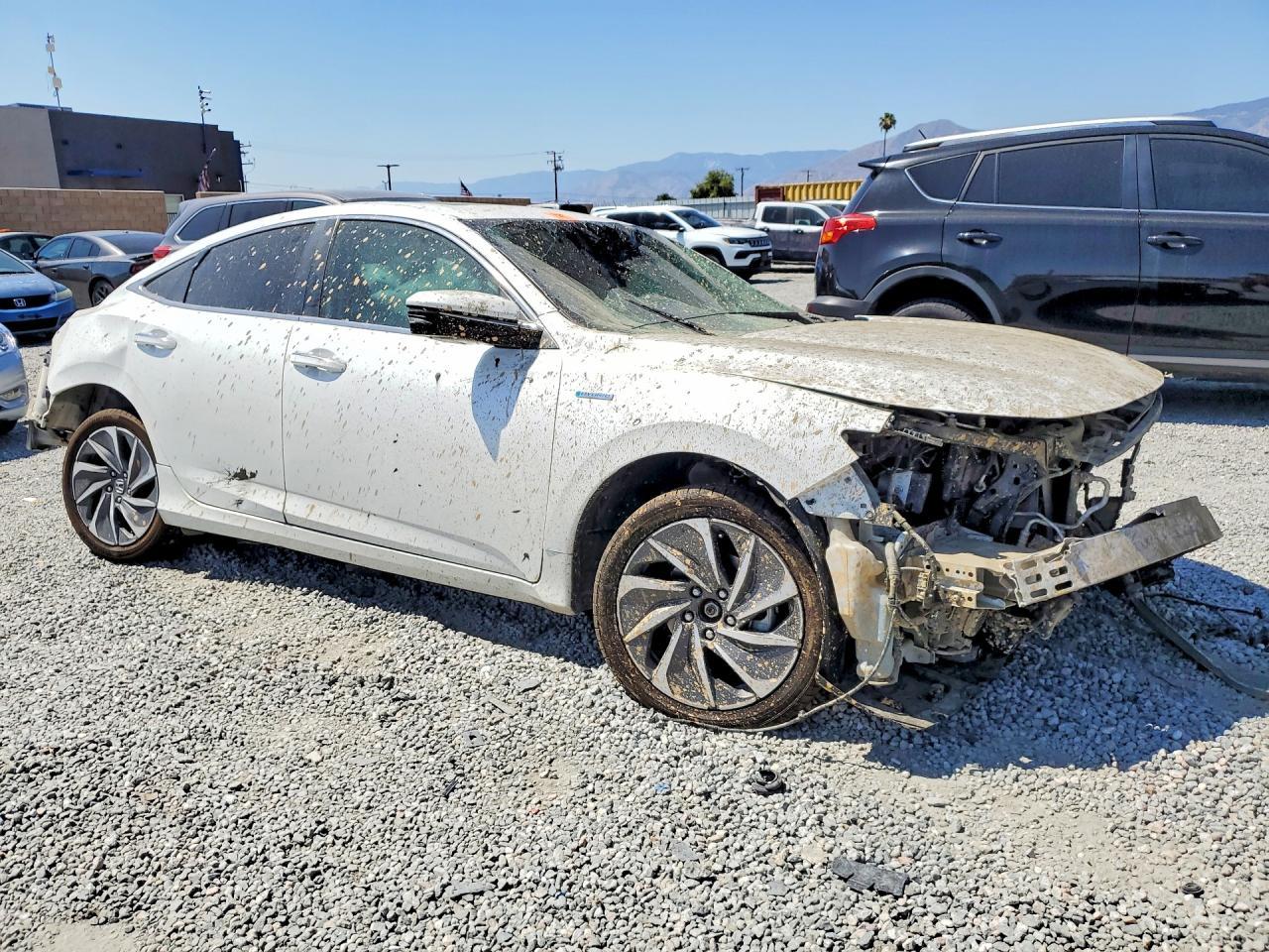 2019 Honda Insight Touring - Image 4
