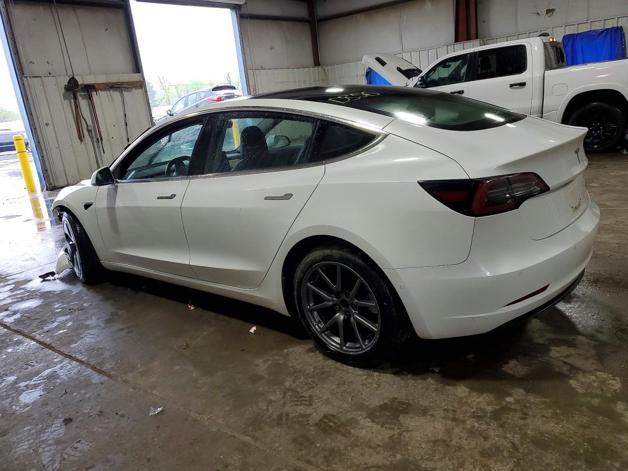 2018 Tesla Model 3 - Image 2