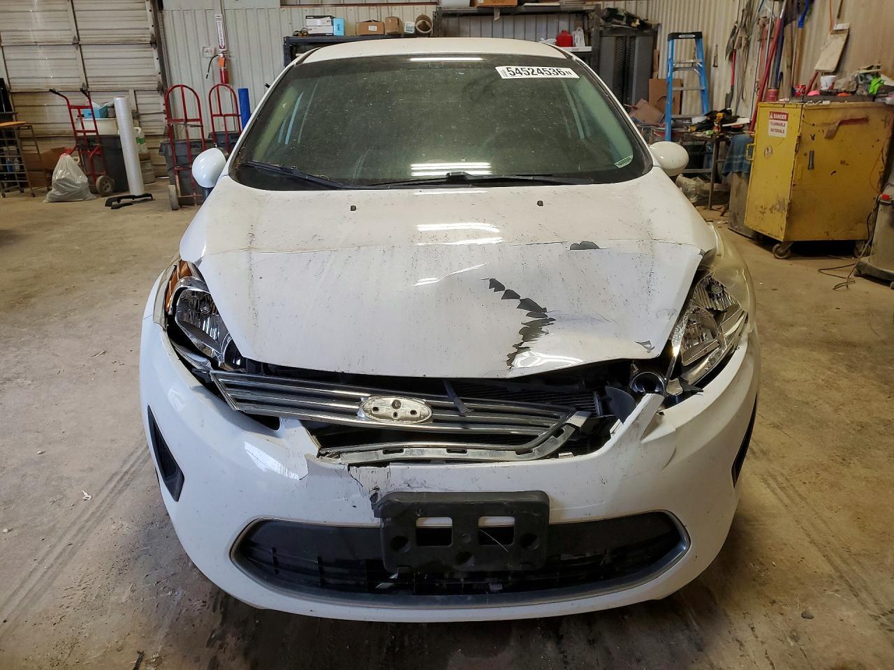 2013 Ford Fiesta Se - Фото 5