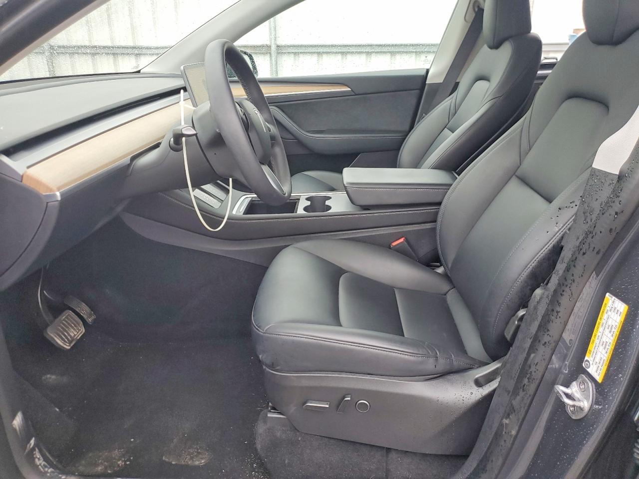 2022 Tesla Model Y - Image 7