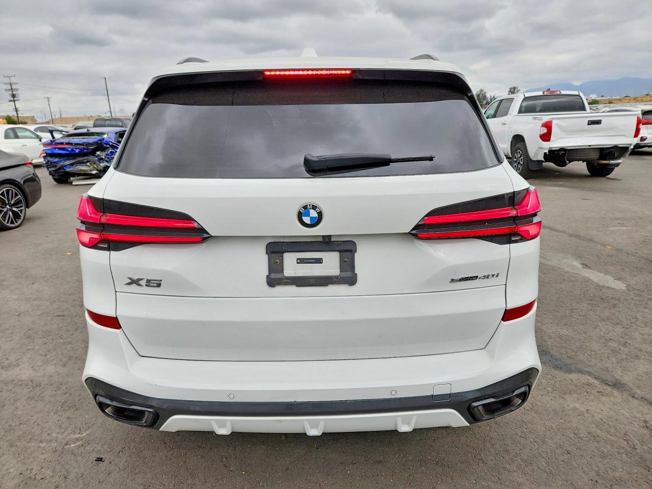 2024 BMW X5 Sdrive 40I - Image 6