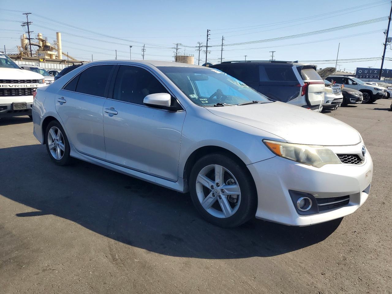 2014 Toyota Camry Se - Image 7