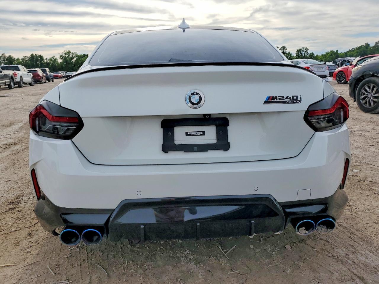 2022 BMW M240Xi - Фото 6