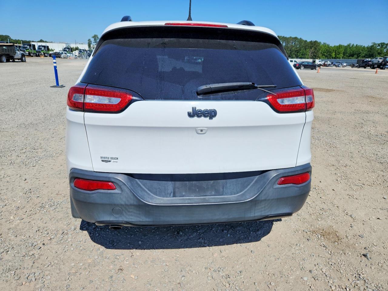 2018 Jeep Cherokee Latitude - Image 6