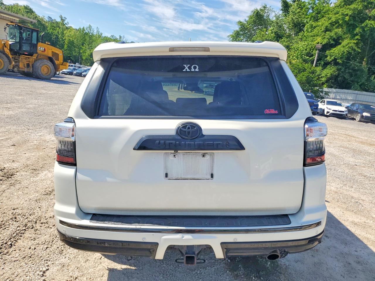 2019 Toyota 4Runner Limited Nightshade - Фото 6