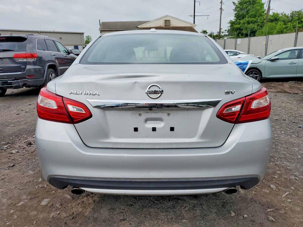 2017 Nissan Altima 2.5 Sv - Image 6