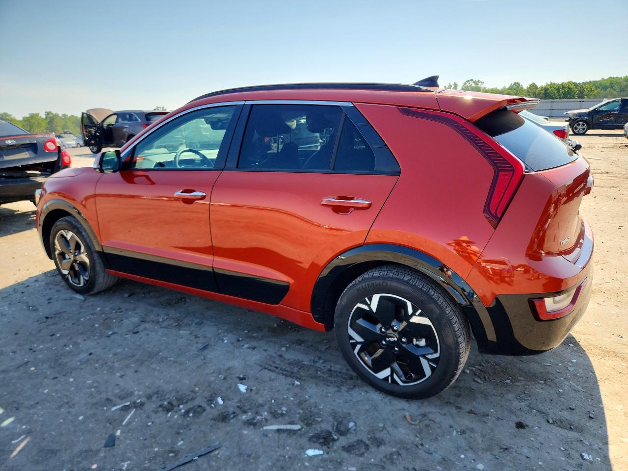 2023 Kia Niro Wave - Image 2