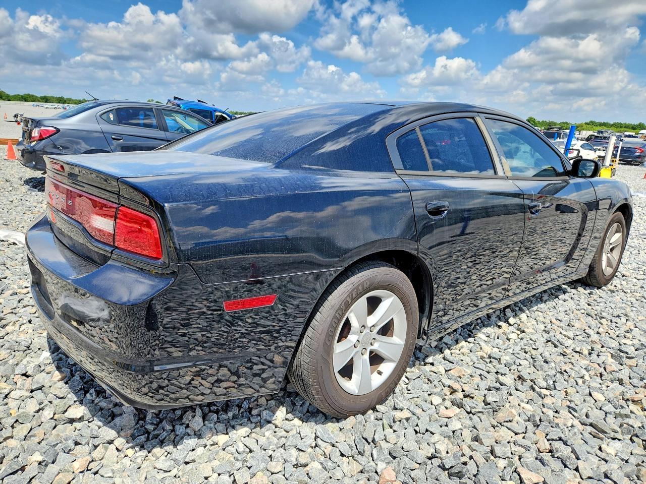2012 Dodge Charger Se - Image 3