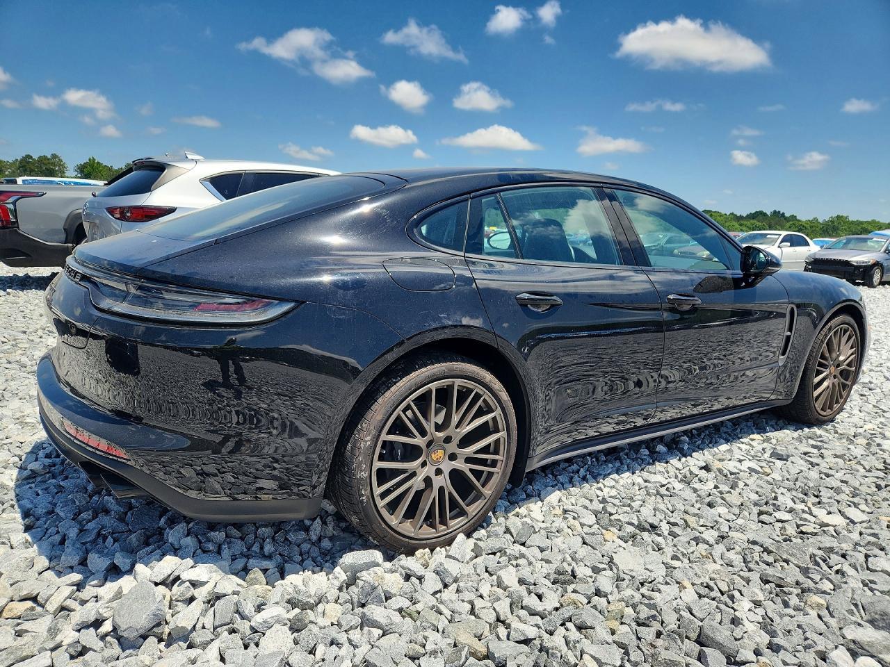 2023 Porsche Panamera Base - Image 3