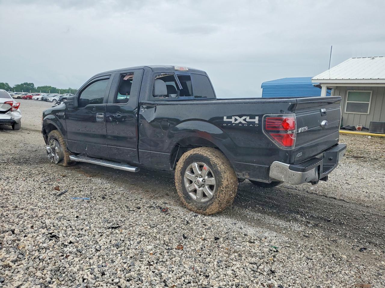 2014 Ford F150 Super Cab - Image 2