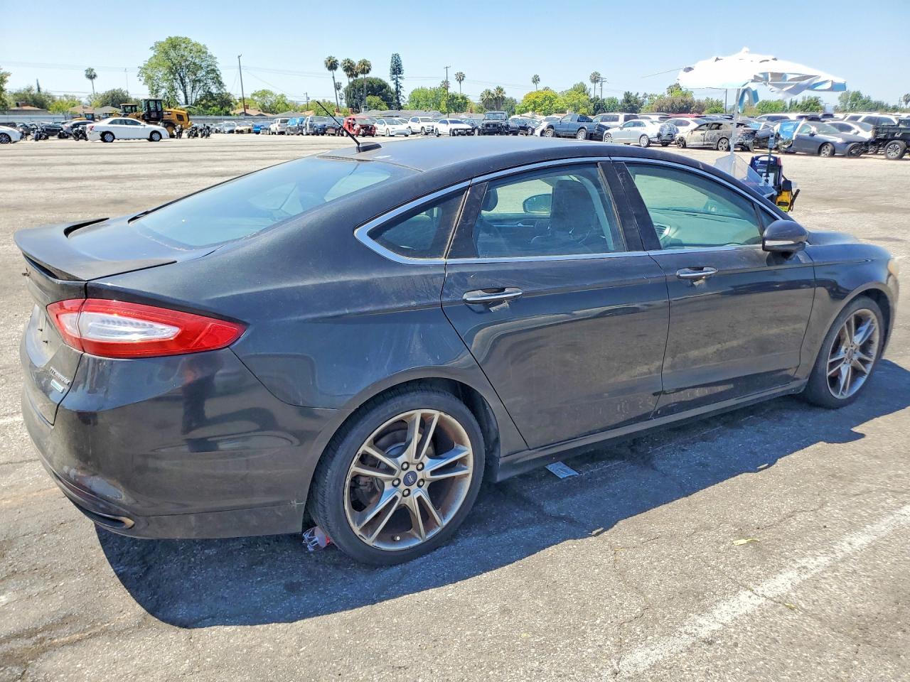 2013 Ford Fusion Energi Titani - Фото 3