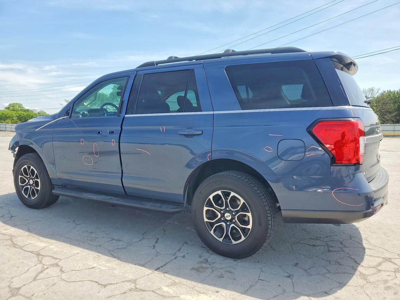 2022 Ford Expedition Xlt - Image 2