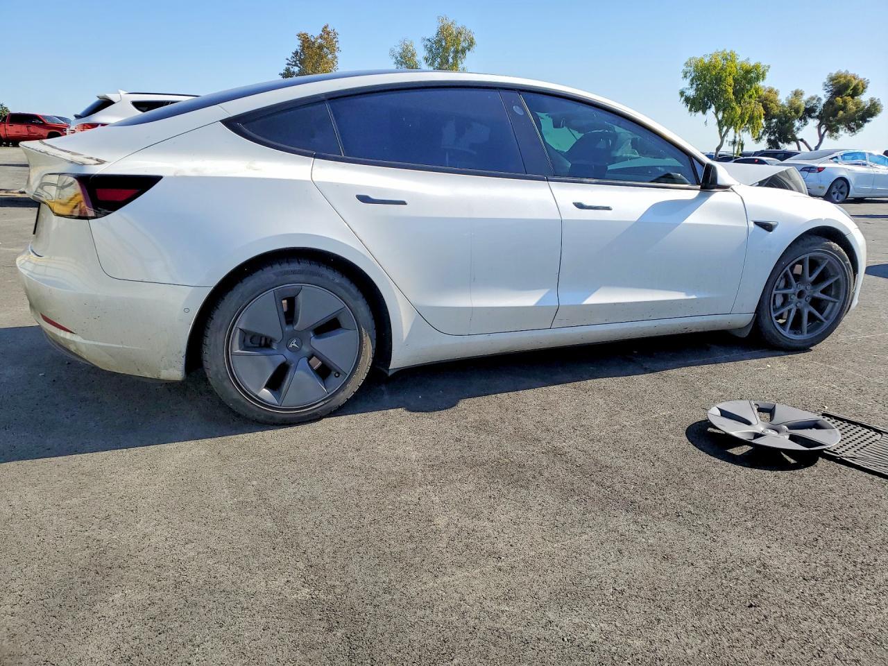 2021 Tesla Model 3 - Image 3