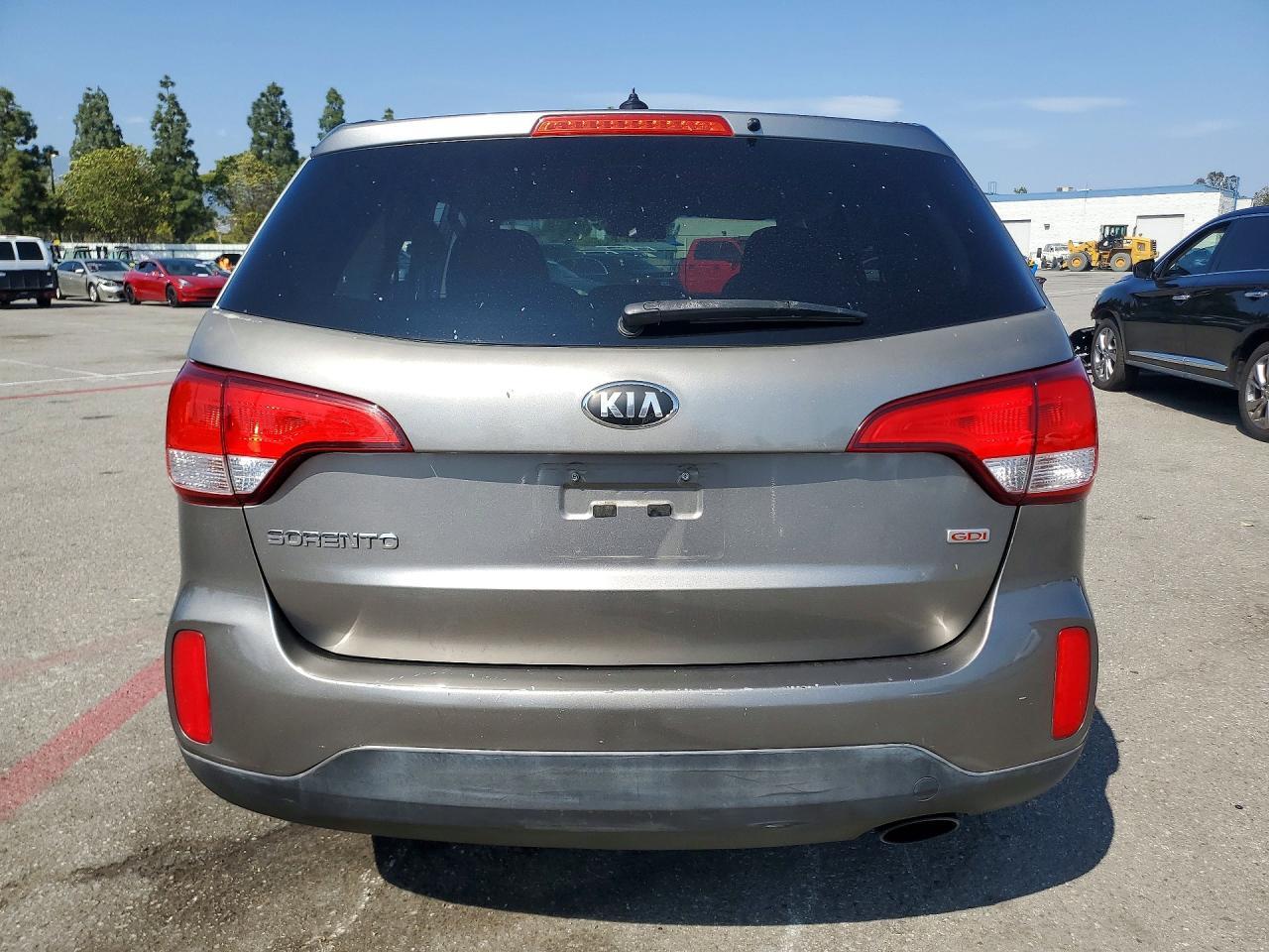 2014 Kia Sorento - Image 6