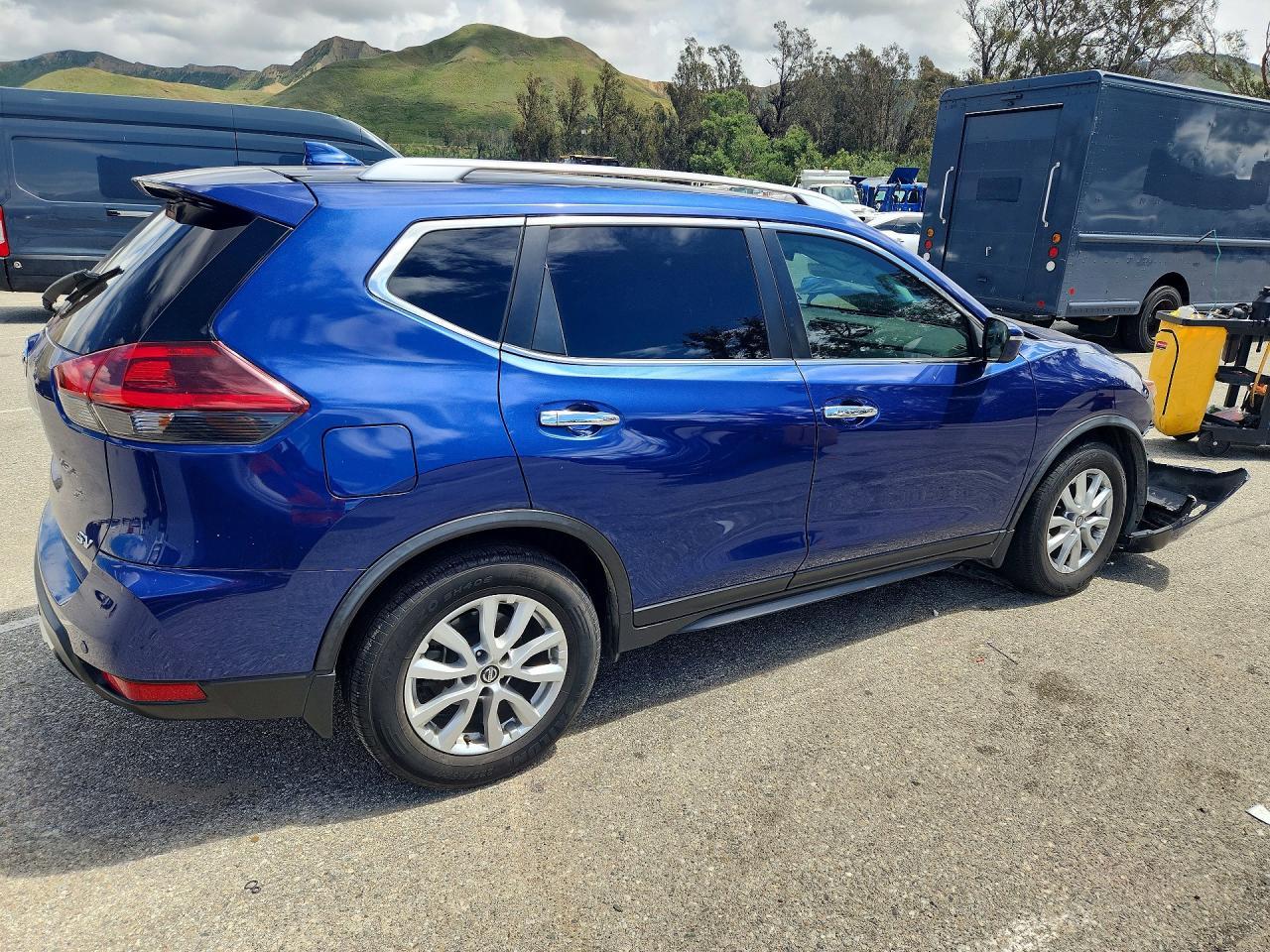 2019 Nissan Rogue Sv - Фото 3