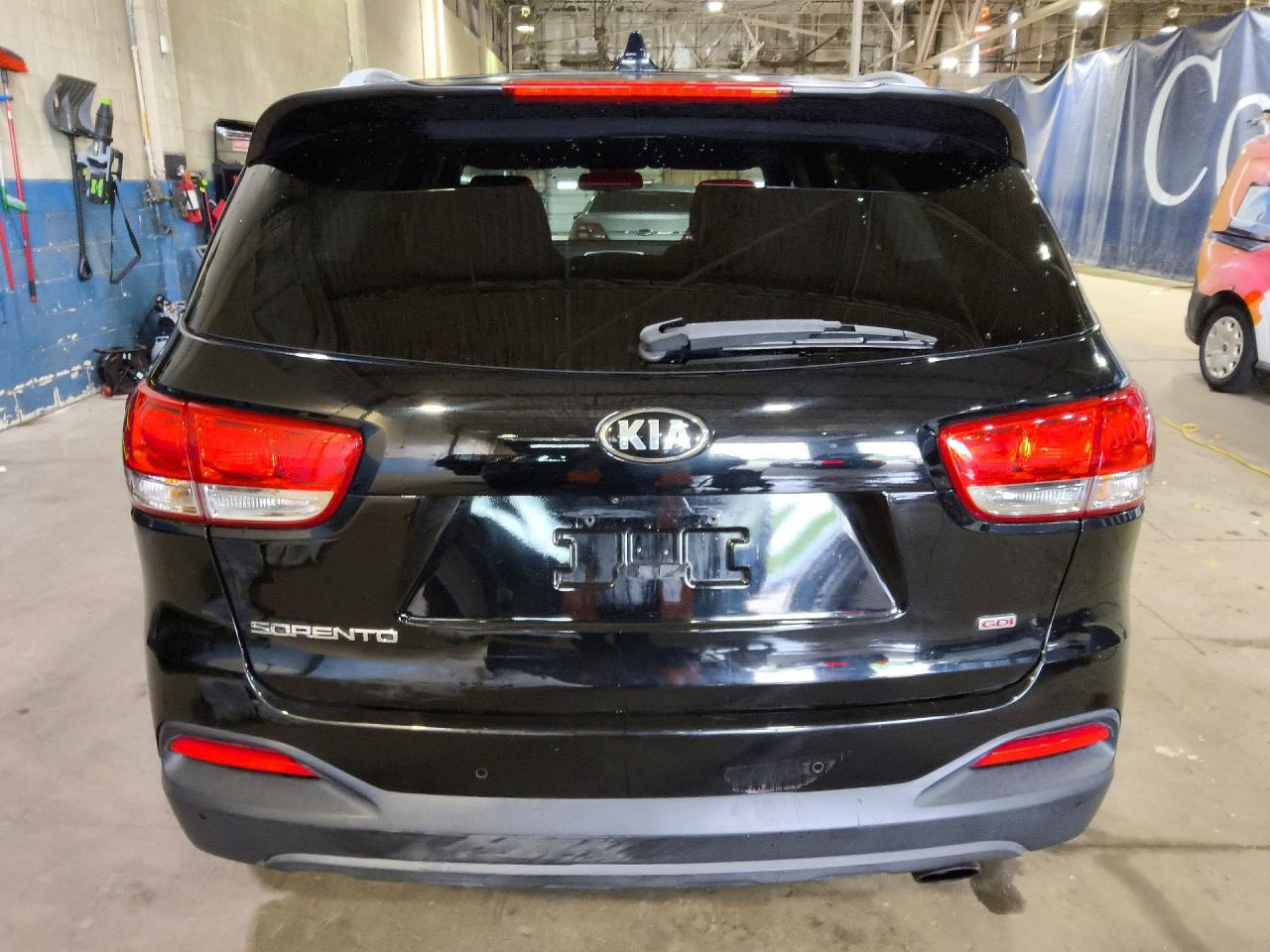 2016 Kia Sorento Lx - Image 6