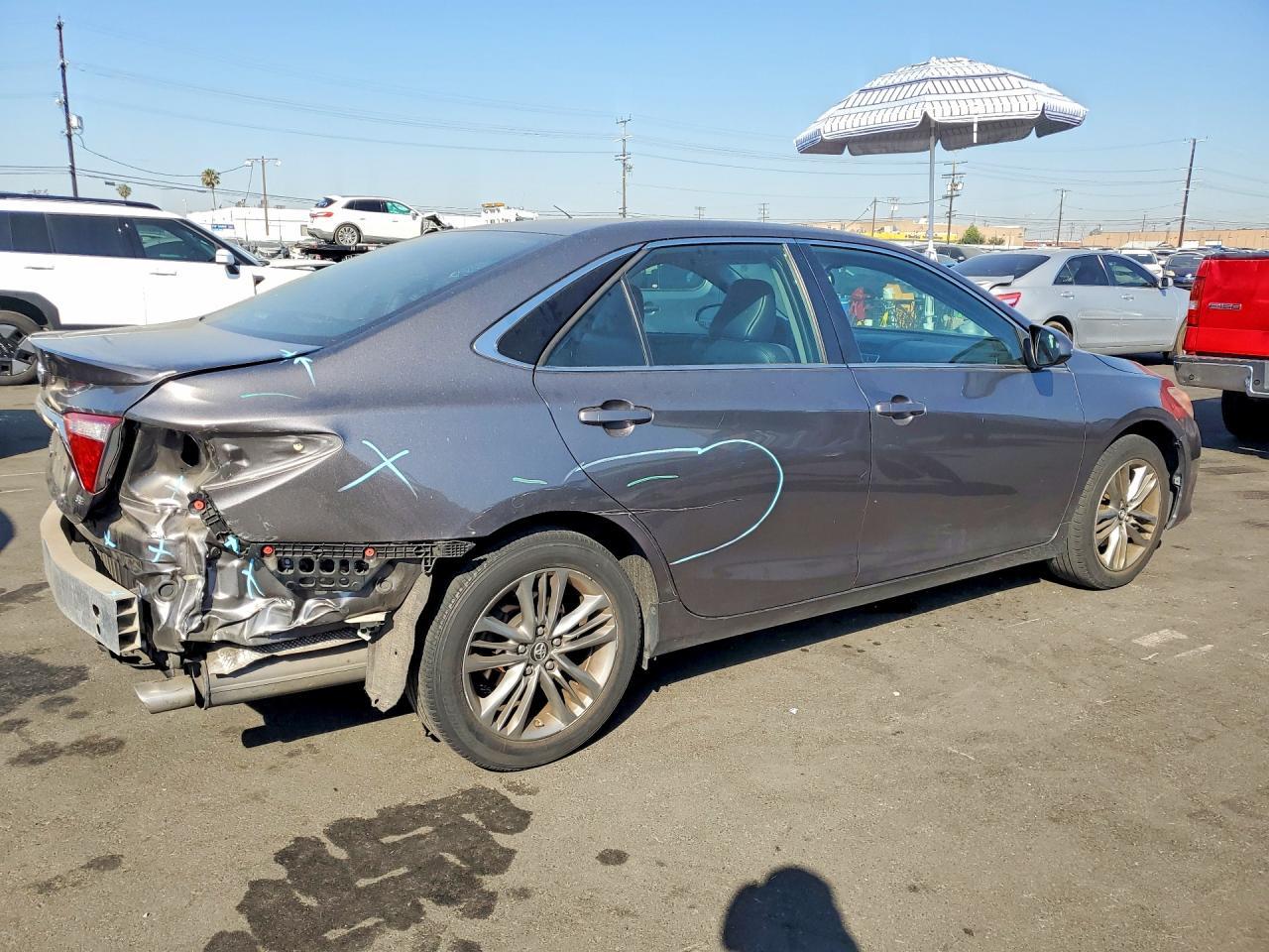 2017 Toyota Camry Se - Image 3
