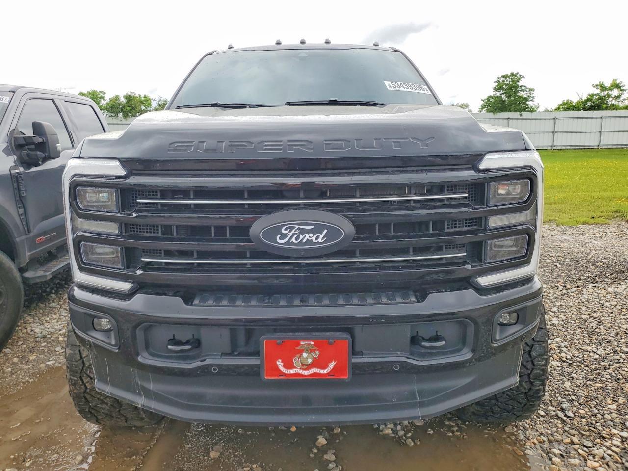 2025 Ford F250 Super Duty - Фото 5