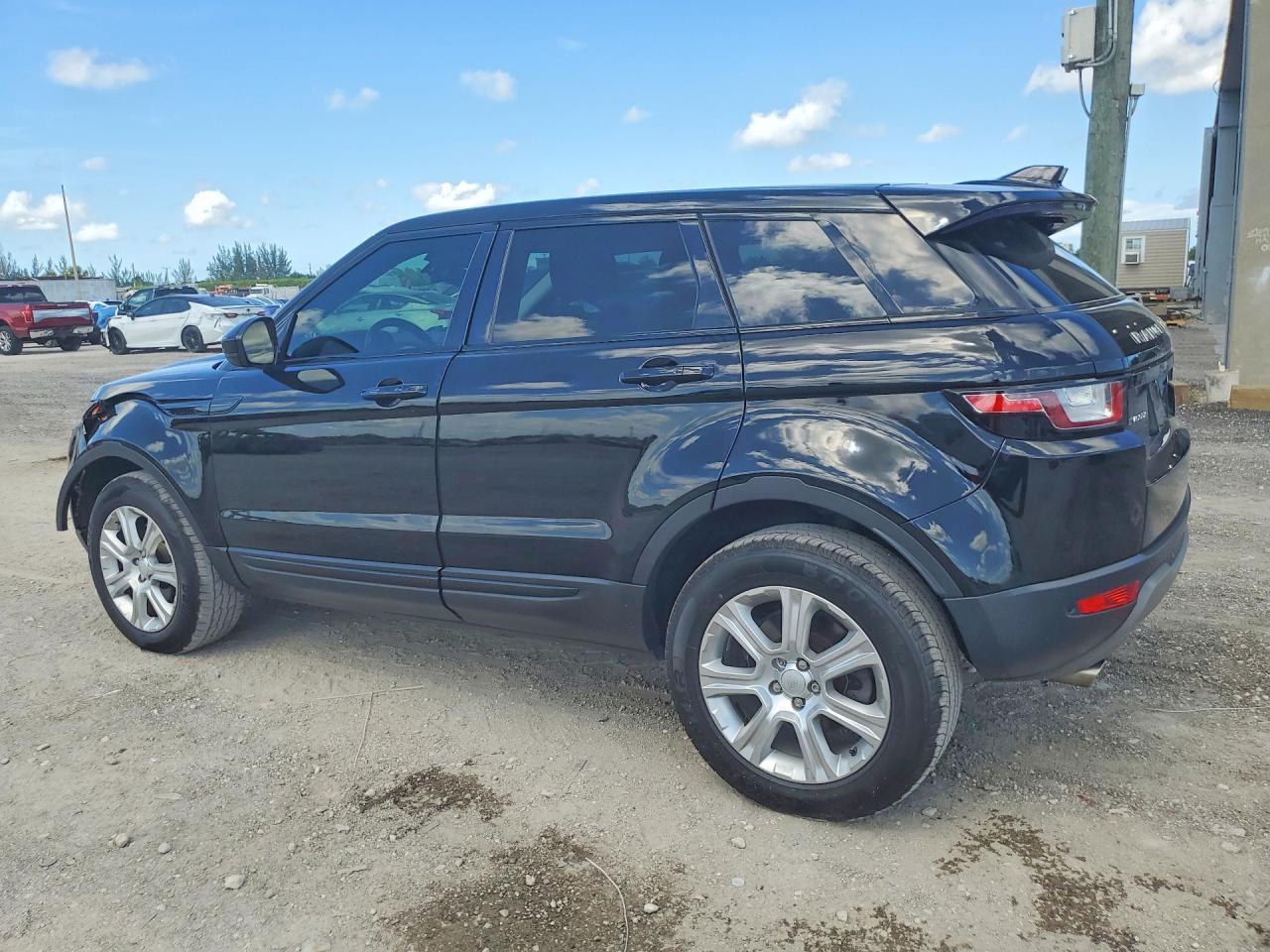 2019 Land Rover Range Rover Evoque Se - Фото 2