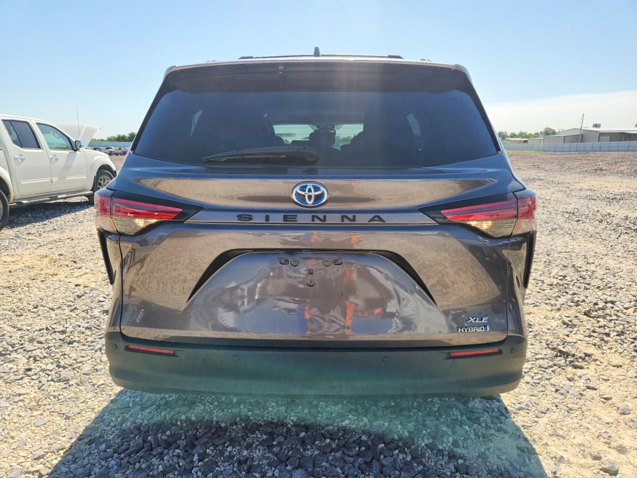 2021 Toyota Sienna Xle - Image 6