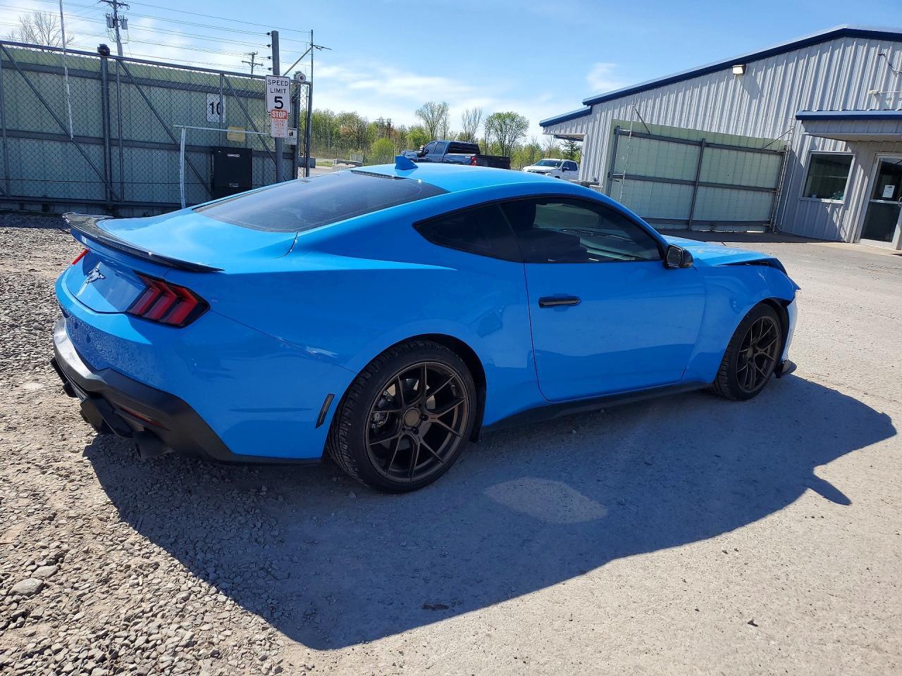 2024 Ford Mustang - Фото 3