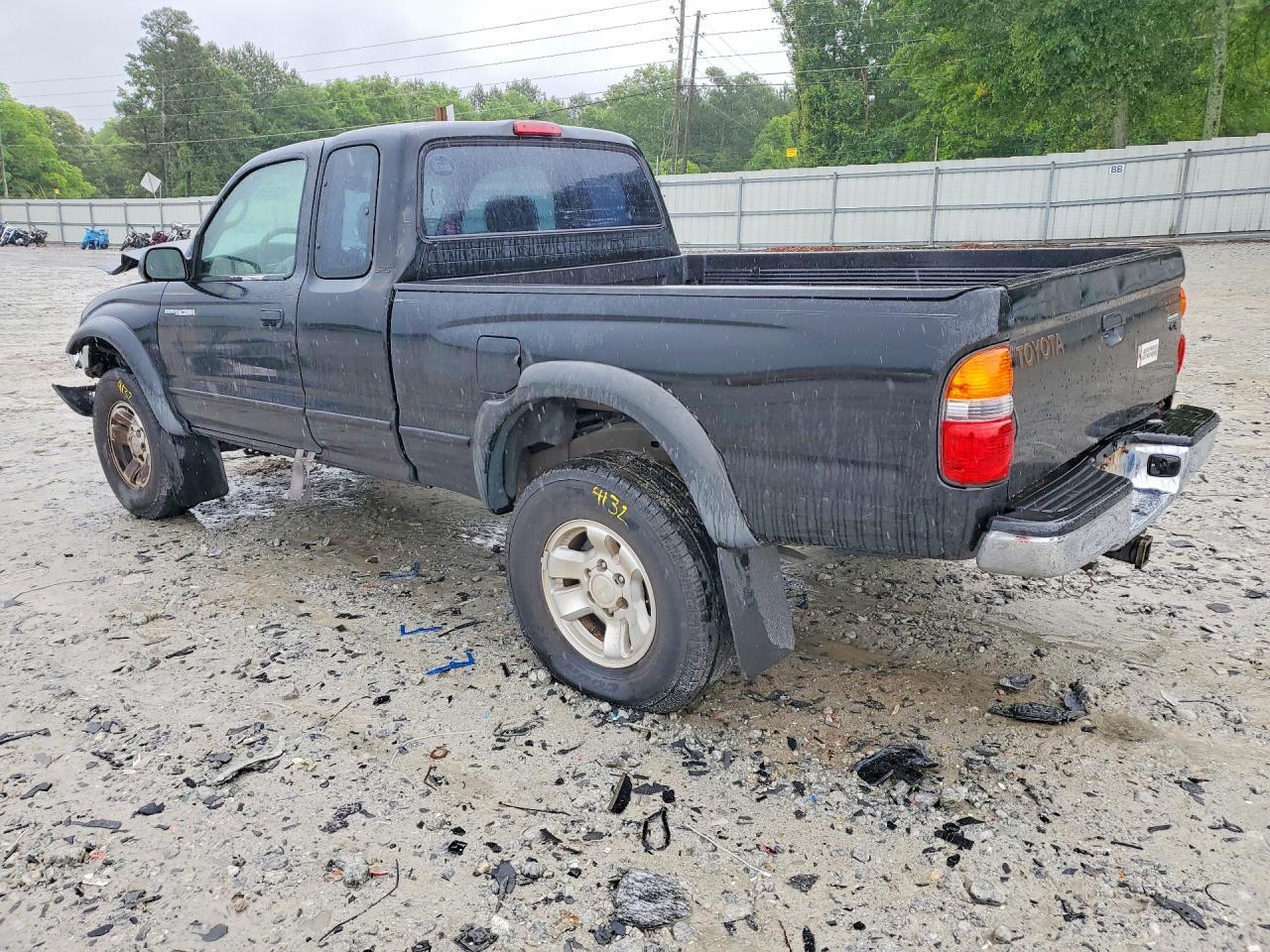 2004 Toyota Tacoma Xtracab Prerunner - Image 2
