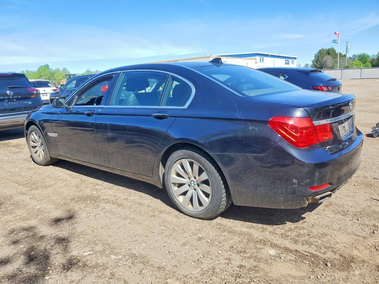 2010 BMW 750 Li xDrive - Image 2
