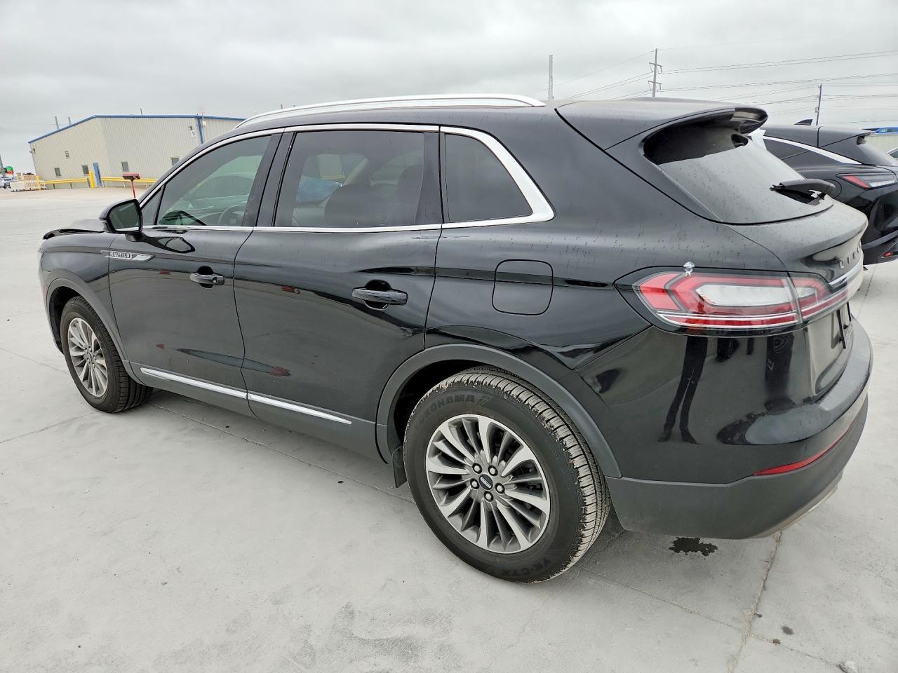 2019 Lincoln Nautilus Select - Image 2