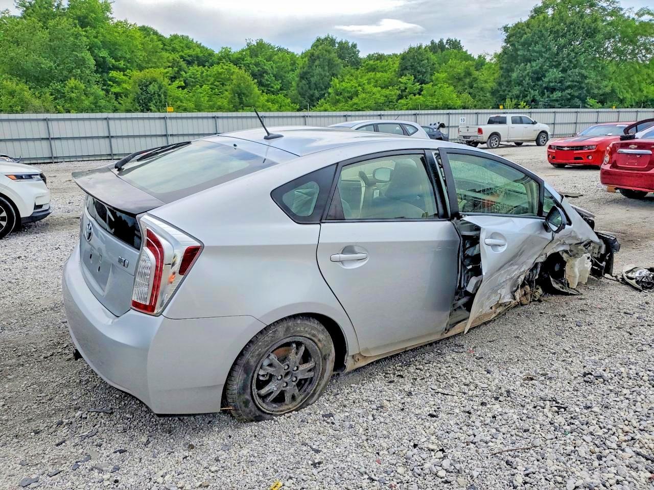 2013 Toyota Prius Four - Image 3