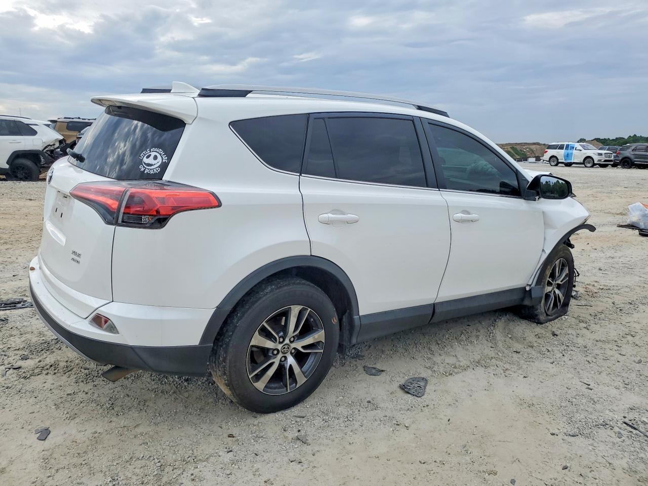 2018 Toyota Rav4 Xle - Фото 3