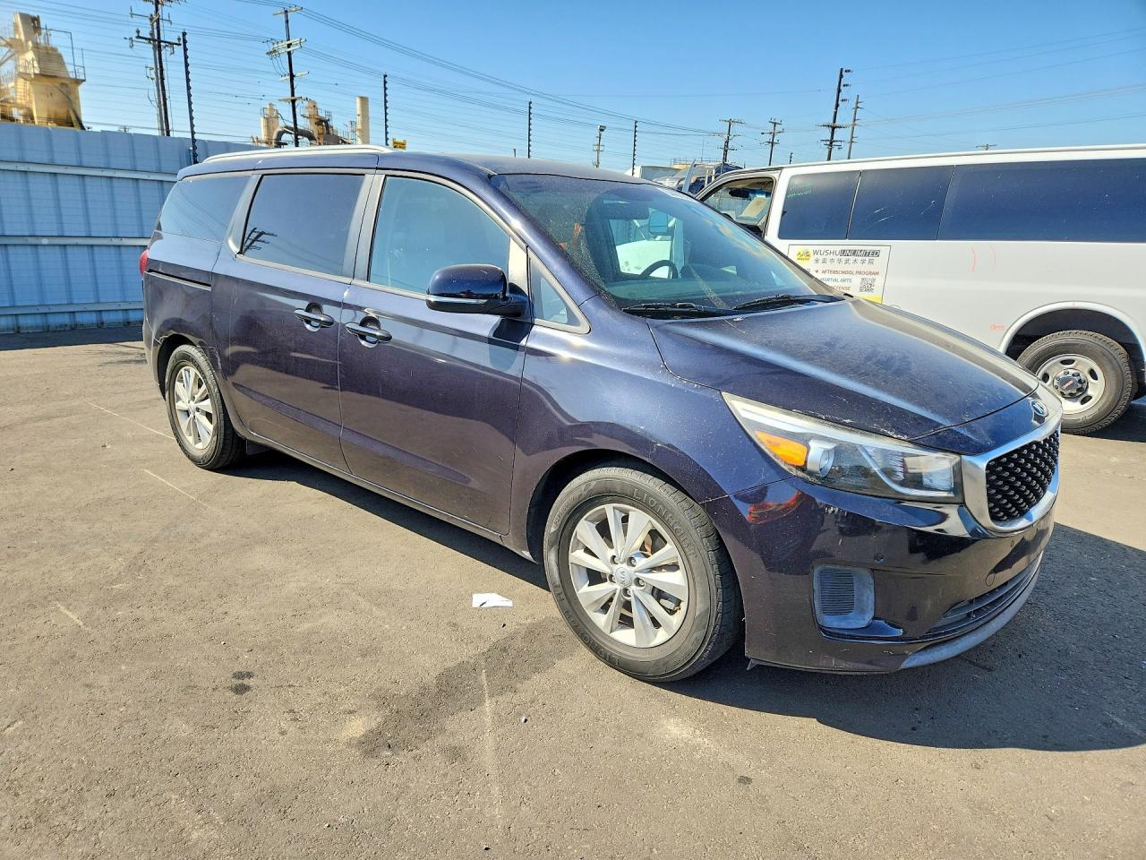 2017 Kia Sedona Lx - Image 4